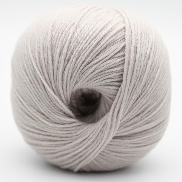 Kremke Soul Wool - The Merry Merino 220 uldgarn GOTS - Light Grey 27 - 50g
