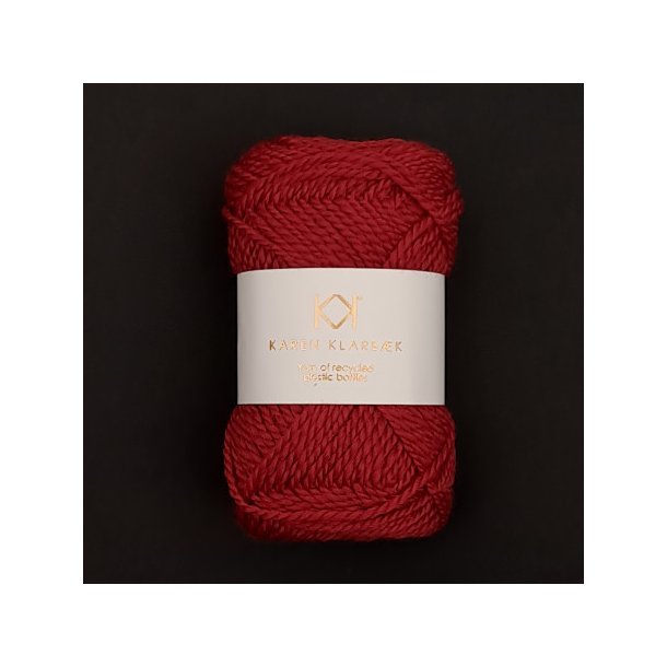 Karen Klarbk - Recycled Bottle Yarn - polyester garn - Christmas Red 3016 - 50g