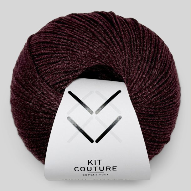 Kit Couture - Wool Cotton - Uld og bomuldsgarn - M�rk blomme 3572 - 50g