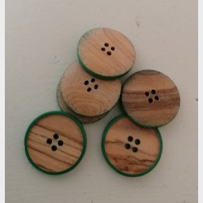 Knap 4-hul Natur/Grn - 20mm