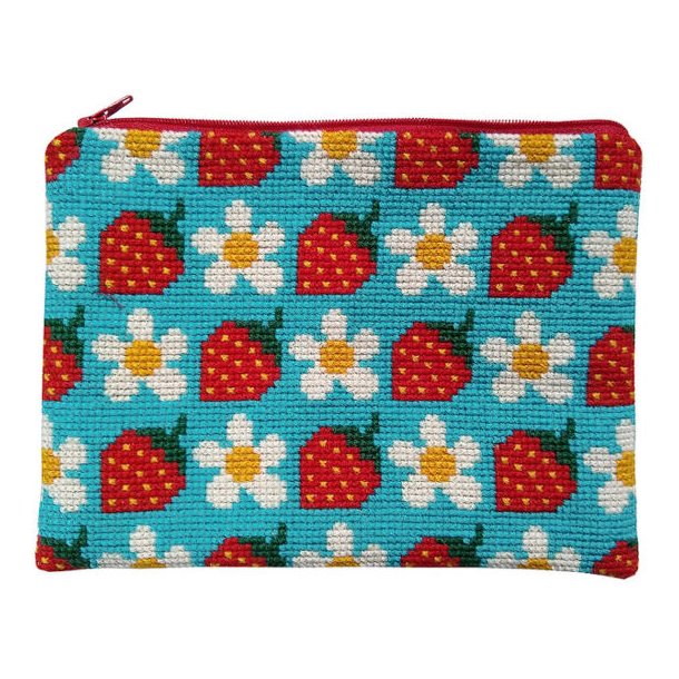 Fru Zippe - Broderikit - Strawberry Fileds Pung