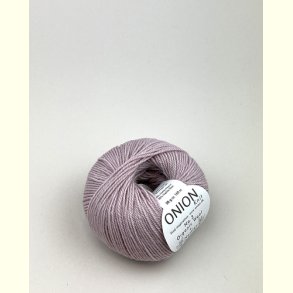 Onion Garn - No.3 Organic Wool + Nettles - uld/n�ldefiber garn - Lys Pudder 1126 - 50g