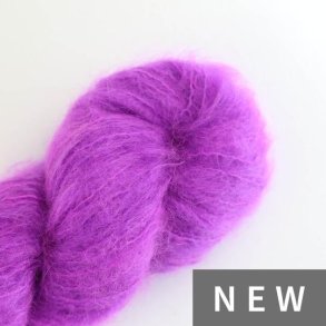 Cowgirlblues - Fluffy Mohair garn Solids - African Violet - 100g