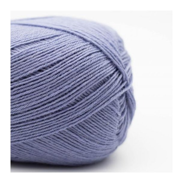 Kremke Soul Wool - Edelweiss Classic 4ply - uld/strmpegarn - Bl Violet 421 - 100g