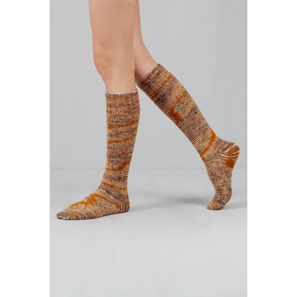 Gusto Wool - Carmen - merinould/strmpegarn - Fv. 1403 - 100g