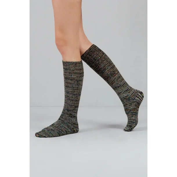 Gusto Wool - Carmen - merinould/strmpegarn - Fv. 1410 - 100g