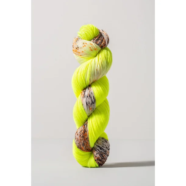 Gusto Wool - Carmen - merinould/strmpegarn - Fv. 1401 - 100g