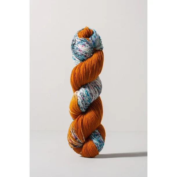 Gusto Wool - Carmen - merinould/strmpegarn - Fv. 1403 - 100g