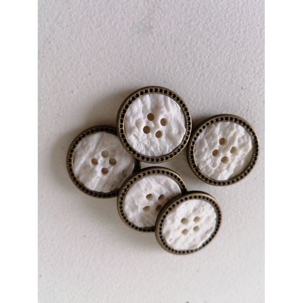 "Antik" knap m/guldkant og perlemor - 4-hul - 23mm