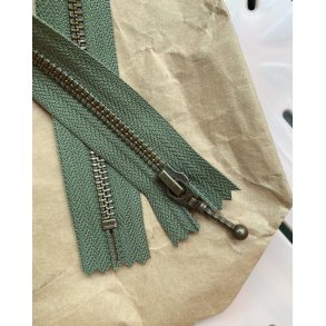 PetiteKnit lynls - 35 cm - Jgergrn