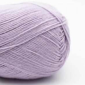 Kremke Soul Wool - Edelweiss Classic 4ply - uld/strmpegarn - Lilla 420 - 100g