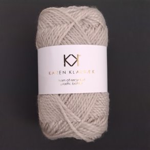 Karen Klarbk - Recycled Bottle Yarn - polyester garn - Linen 3019 - 50g