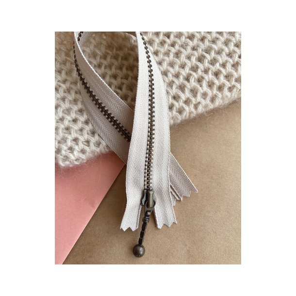PetiteKnit lynls - 23 cm - Sand