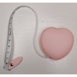 Hjerteformet mlebnd - Lyserdt kunstlder - 150cm