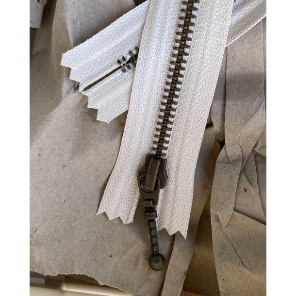 PetiteKnit lynls - 35 cm - Mandel