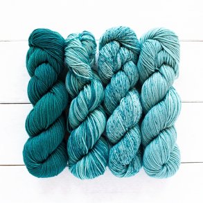 *Urth Merino Gradient - Kit til sjal - Bl nuancer
