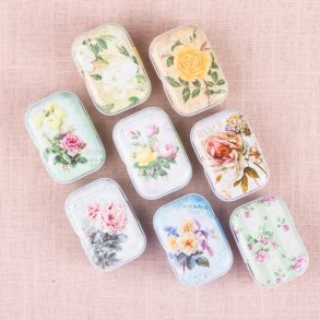 Metal ske m/blomstermotiv - ass. mnstre - Mler 6 x 4 x 2,7cm