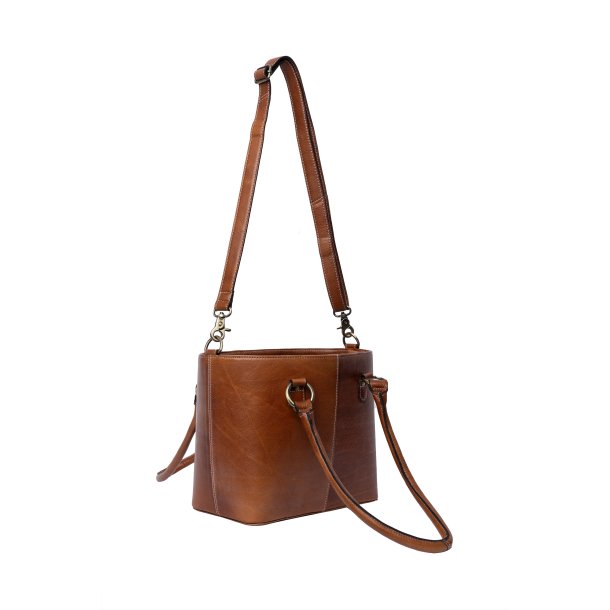 RE:DESIGNED PROJECT - Project 106 - Walnut - 100% l�der