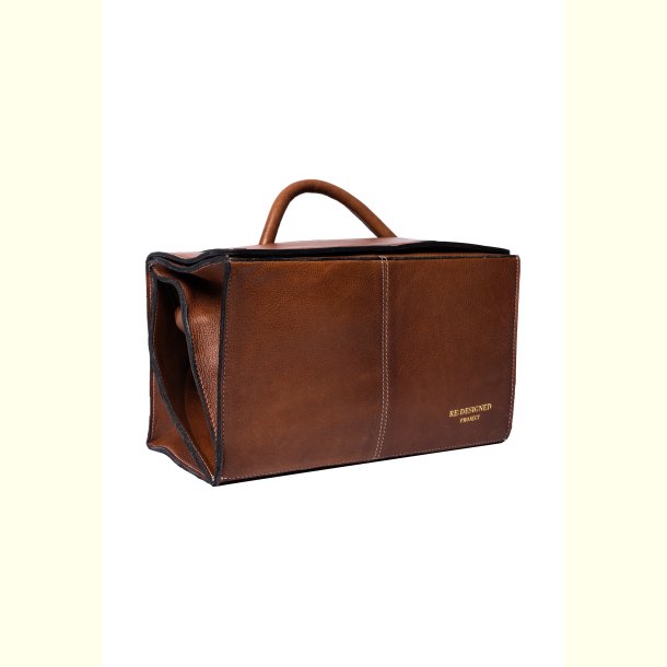 RE:DESIGNED PROJECT - Project 114 - Walnut - 100% l�der