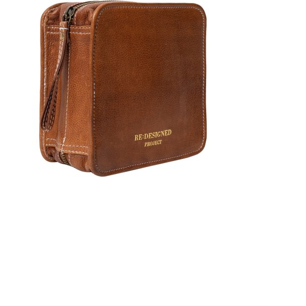 RE:DESIGNED PROJECT - Project 83 - Walnut - 100% l�der