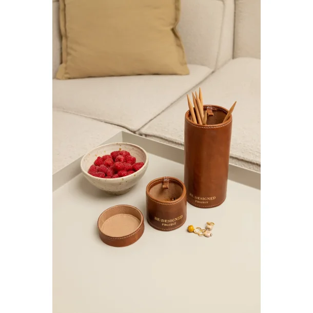 RE:DESIGNED PROJECT - Project 49 - Walnut/Gold - 100% l�der