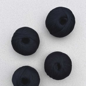 Pascuali - Arctic Pearl - 100% Lyocell garn (Tang og Eukalyptus) - Black 01 - 50g