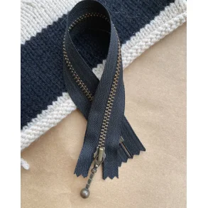 PetiteKnit lynls - 23 cm - Sort