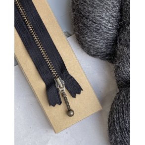 PetiteKnit lynls - 28 cm - Sort