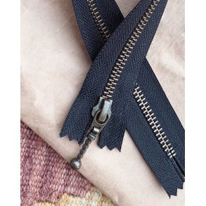 PetiteKnit lynls - 35 cm - Sort