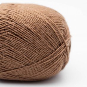 Kremke Soul Wool - Edelweiss Classic 4ply - uld/strmpegarn - Valnd brun 411 - 100g