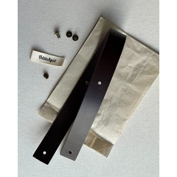 PetiteKnit - Lderstrop til Julesok - Mrkebrun